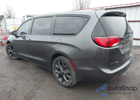 2020 Chrysler Pacifica Touring z USA, uszkodzony, nr VIN 2C4RC1FG2LR145673